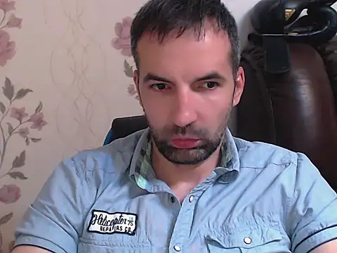 Snapshot of Leo_1617 chatting on 07/11/26, 05:15 Leo 1617 online show from 07/11/26, 05:15