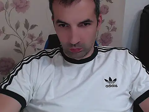 Snapshot of Leo_1617 chatting on 07/17/26, 02:13 Leo 1617 online show from 07/17/26, 02:13