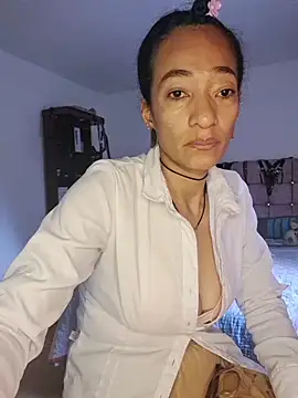 Snapshot of SamaraMartinez chatting on 06/04/26, 01:17 SamaraMartinez online show from 06/04/26, 01:17