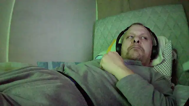 Snapshot of amylrmm1903 chatting on 02/22/25, 05:24 amylrmm1903 online show from 02/22/25, 05:24