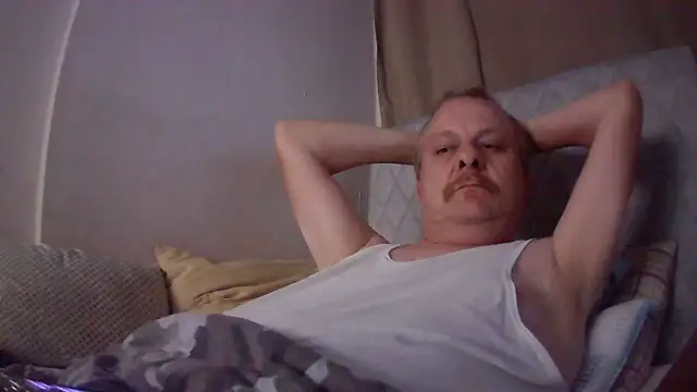 Snapshot of amylrmm1903 chatting on 09/09/25, 09:14 amylrmm1903 online show from 09/09/25, 09:14