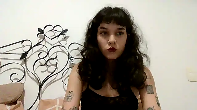 kimmykink online show from 10/14/25, 11:49