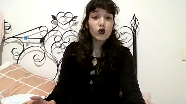 kimmykink online show from 10/20/25, 09:37