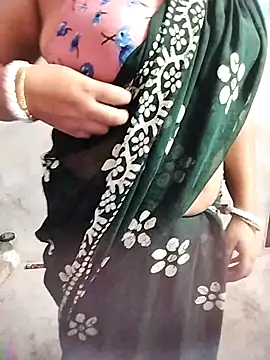 Priya-bhabi012 online show from 10/30/25, 08:27