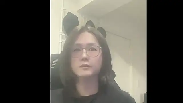 mel  mel online show from 10/28/25, 07:45