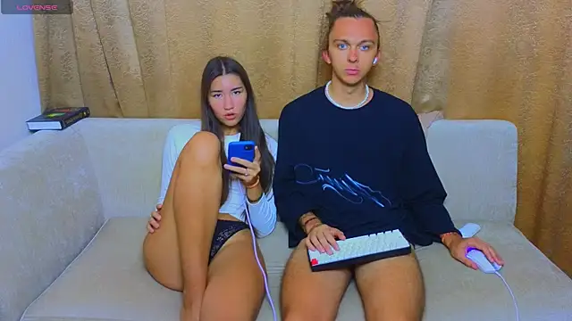 Snapshot of do_u_know_them chatting on 01/27/25, 06:30 do u know them online show from 01/27/25, 06:30