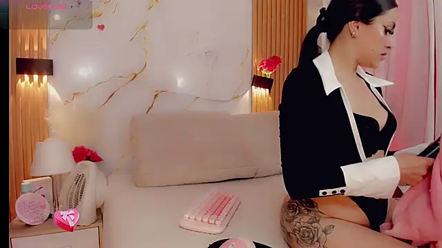 BrendaSquirtx online show from 11/28/25, 07:16