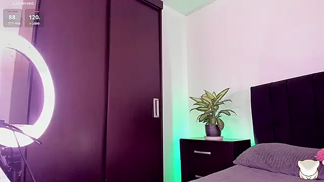 Snapshot of Noah__angel chatting on 01/12/25, 06:28 Noah angel online show from 01/12/25, 06:28