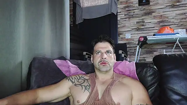 XxBigboybandxX online show from 11/20/25, 08:14