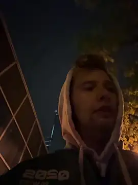 Snapshot of CDLukeLucy420 chatting on 09/25/25, 08:23 CDLukeLucy420 online show from 09/25/25, 08:23