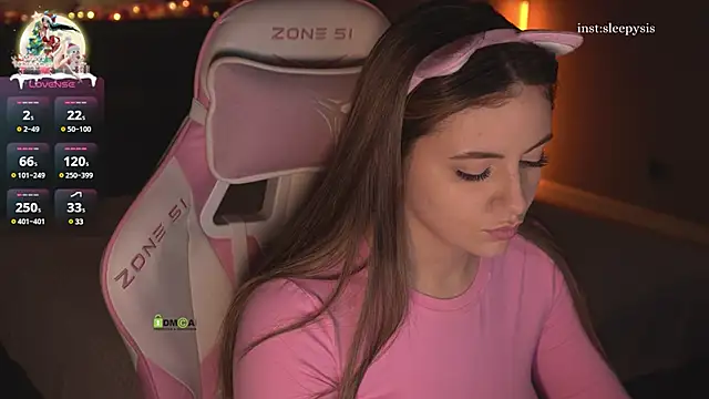 Snapshot of Sleepy_SIS chatting on 01/23/25, 04:15 Sleepy SIS online show from 01/23/25, 04:15