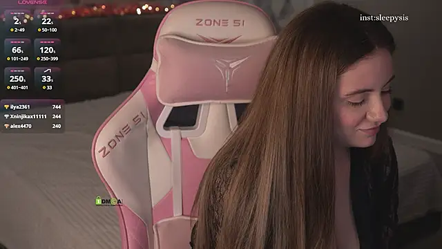 Snapshot of Sleepy_SIS chatting on 02/11/25, 07:05 Sleepy SIS online show from 02/11/25, 07:05