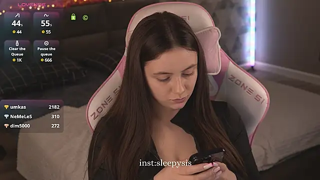 Snapshot of Sleepy_SIS chatting on 03/17/25, 07:15 Sleepy SIS online show from 03/17/25, 07:15