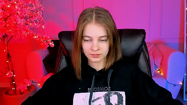 TinaDavil online show from 12/14/24, 08:18