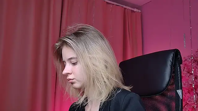 TinaDavil online show from 02/10/26, 01:15