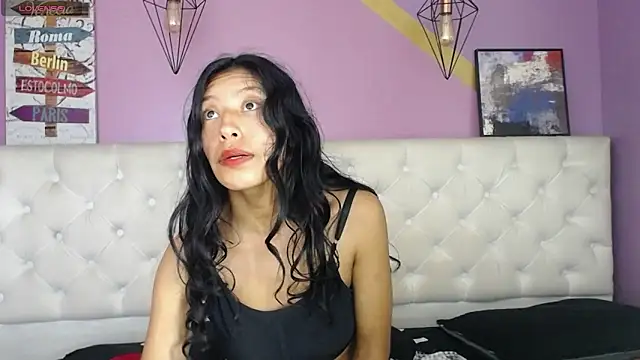 karolinee 66  online show from 12/07/24, 08:11