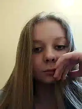 Snapshot of Ekaterina27 chatting on 03/04/25, 08:05 Ekaterina27 online show from 03/04/25, 08:05