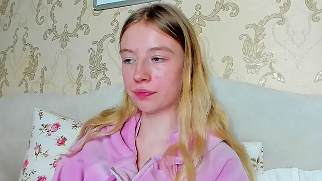 minidivaa  online show from 12/13/24, 01:59