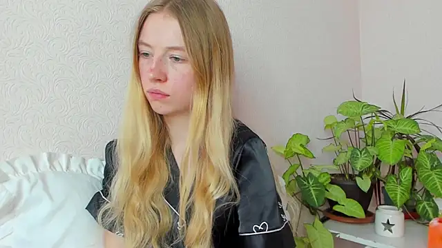 minidivaa  online show from 01/10/25, 11:43