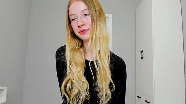 minidivaa  online show from 01/22/25, 10:26