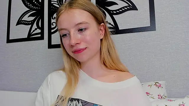 minidivaa  online show from 01/25/25, 02:15