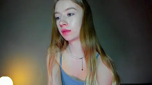 minidivaa  online show from 04/05/26, 09:23