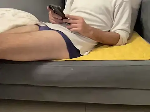 4small4inchlol online show from 11/29/25, 02:53