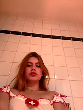 Snapshot of Isa_smeraldy chatting on 09/26/25, 11:20 Isa smeraldy online show from 09/26/25, 11:20