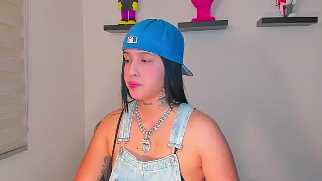 Gangster Girl online show from 12/04/24, 03:59