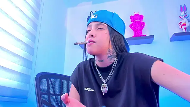 Gangster Girl online show from 12/14/24, 05:14