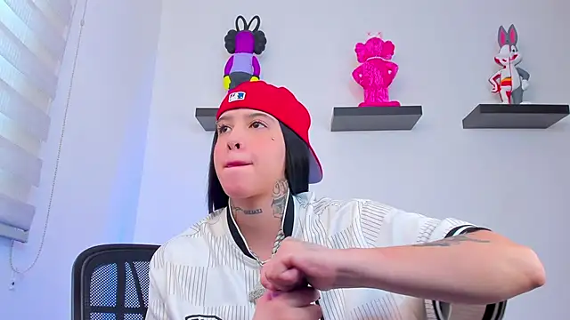 Gangster Girl online show from 12/29/24, 01:17