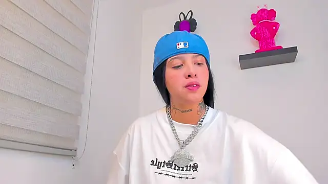 Gangster Girl online show from 01/02/25, 01:17