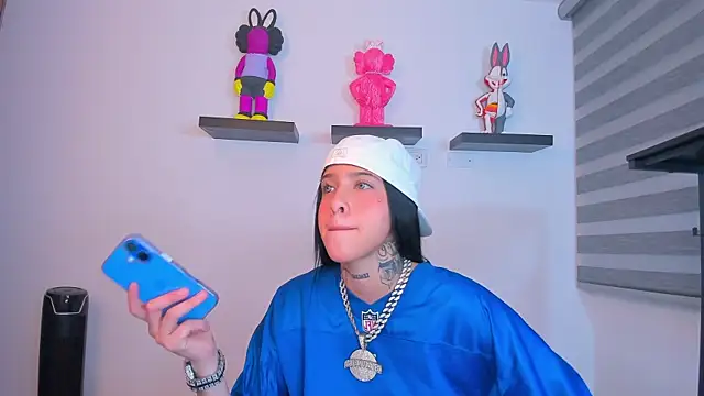 Gangster Girl online show from 10/22/25, 04:24