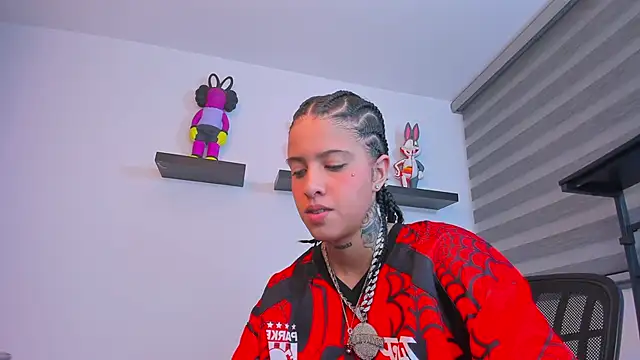 Gangster Girl online show from 11/06/25, 03:29