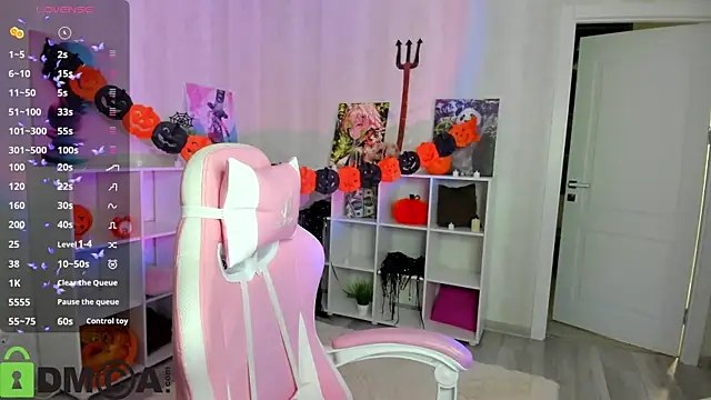 Lasly Fox online show from 10/30/25, 12:12