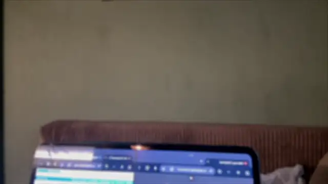 courteous raspberrry online show from 10/10/25, 06:01