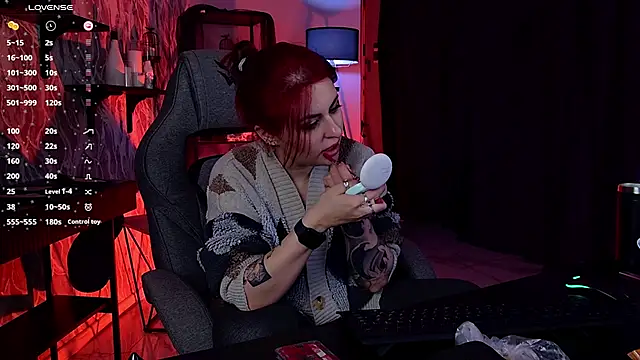 Lana  May online show from 12/21/25, 09:27