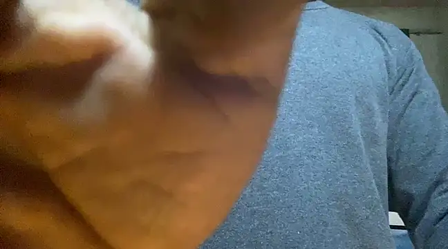 Snapshot of GaaTto chatting on 02/26/25, 01:43 GaaTto online show from 02/26/25, 01:43