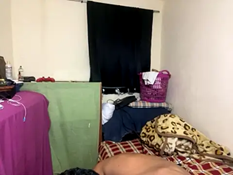 Snapshot of GaaTto chatting on 10/25/25, 12:29 GaaTto online show from 10/25/25, 12:29