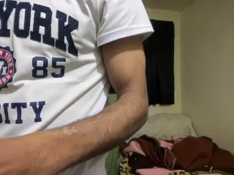 Snapshot of GaaTto chatting on 02/23/26, 12:19 GaaTto online show from 02/23/26, 12:19