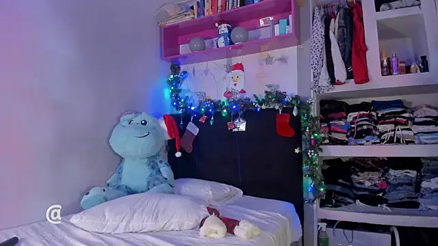 meganthompsonn22 online show from 12/07/24, 05:48