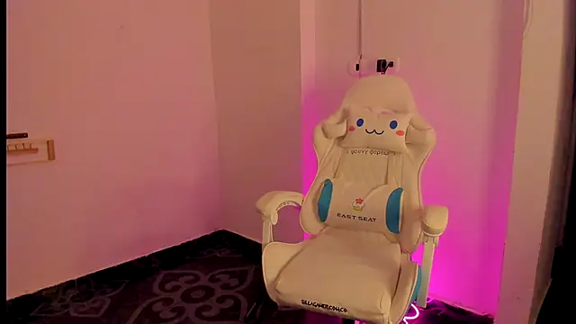 meganthompsonn22 online show from 09/17/25, 03:41