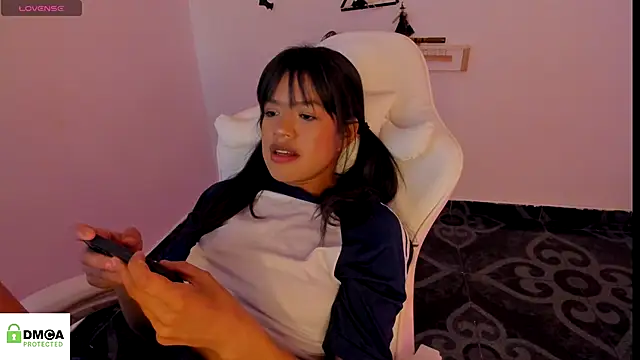 meganthompsonn22 online show from 09/30/25, 06:02