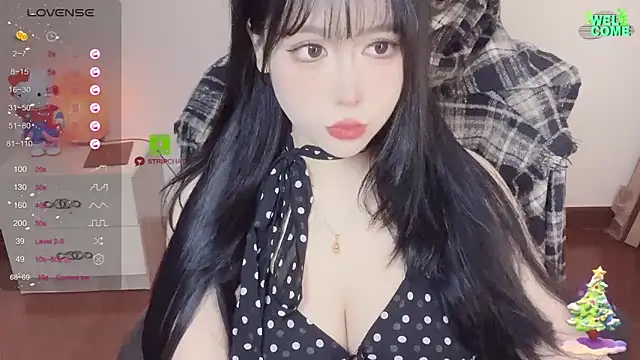 Naixue-520 online show from 02/11/25, 02:13