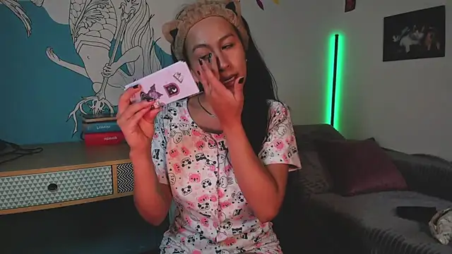 EmiGomez  online show from 02/07/26, 12:09