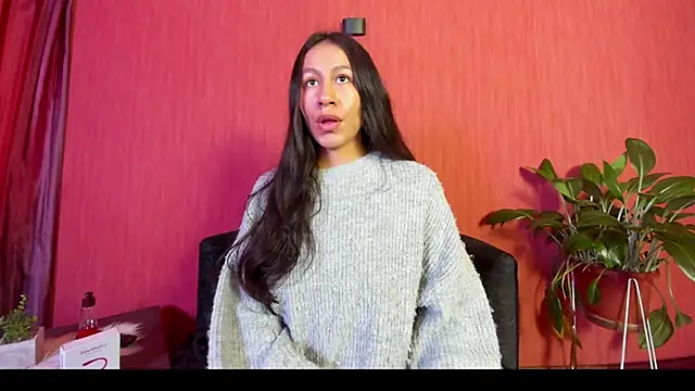 EmiGomez  online show from 05/11/26, 12:11