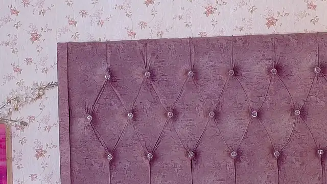 AvrillThomas online show from 12/17/25, 06:47