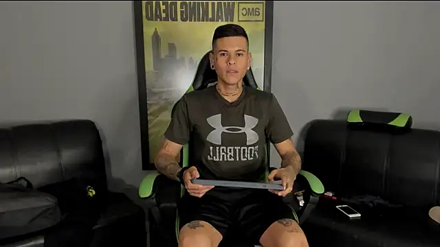 Snapshot of jamesinked_ chatting on 12/21/24, 03:36 jamesinked  online show from 12/21/24, 03:36