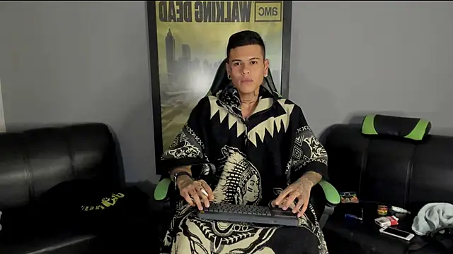 Snapshot of jamesinked_ chatting on 12/30/24, 04:42 jamesinked  online show from 12/30/24, 04:42