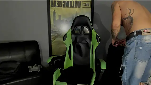 Snapshot of jamesinked_ chatting on 01/15/25, 10:57 jamesinked  online show from 01/15/25, 10:57